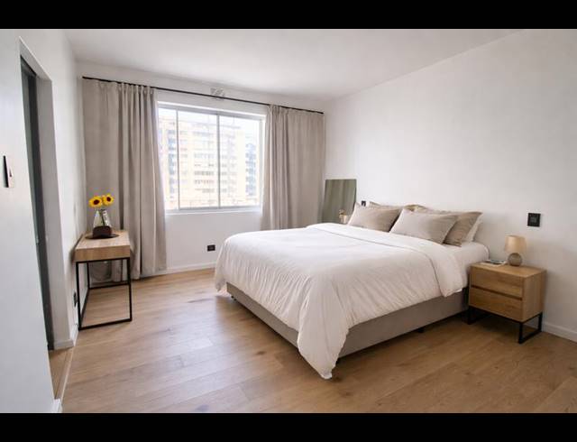1 BEDROOM APARTMENT FOR SALE IN SEA POINT